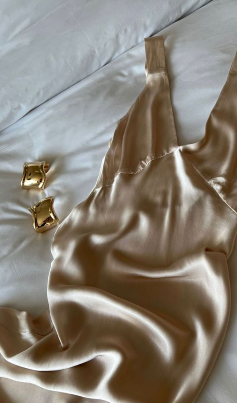 Top Ten Styling Tips for Silk Dresses